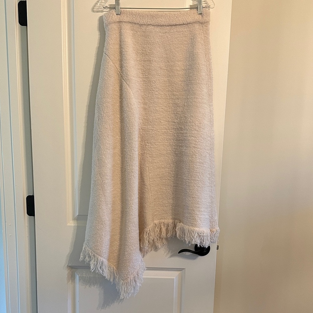 ZARA Elegant Cream Fringe Skirt